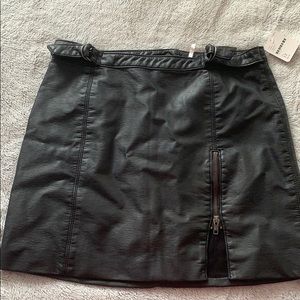 Faux leather mini skirt
